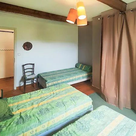 Gorgeous In Cessenon-sur-orb With Wifi شقة